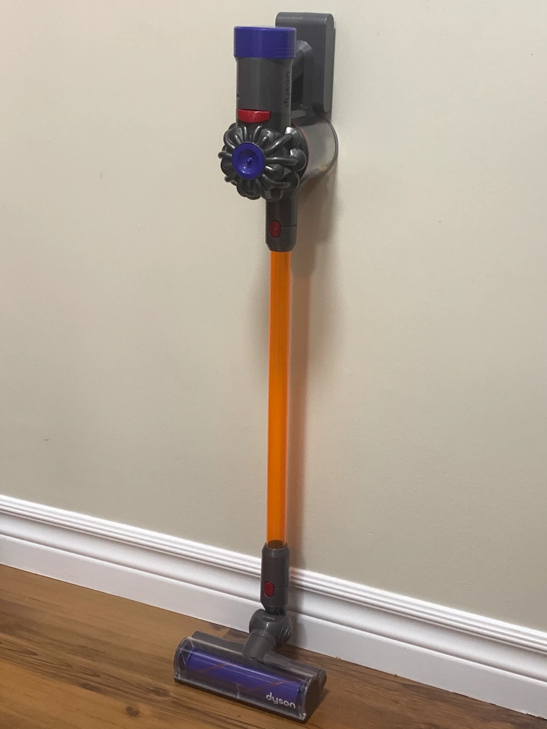 Kid’s Toy Dyson vacuum cleaner - photo 3