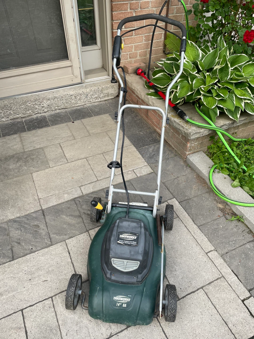 Electric lawnmower, delivery