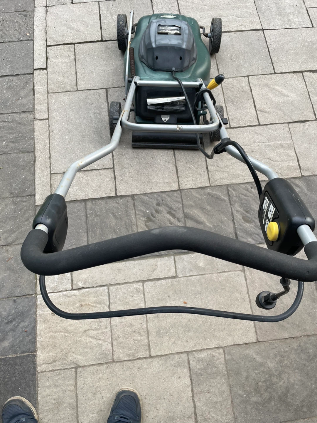 Electric lawnmower, delivery - photo 3