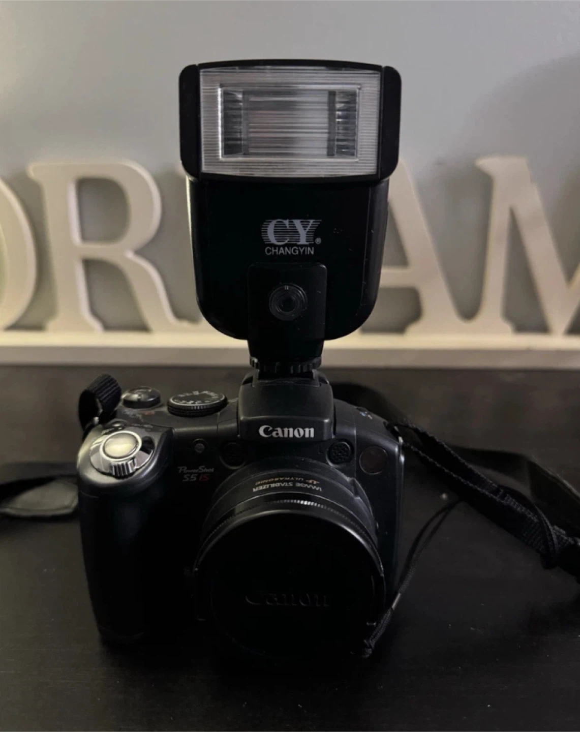 Canon PowerShot S5 IS Digital Camera with CY Changyin Flash