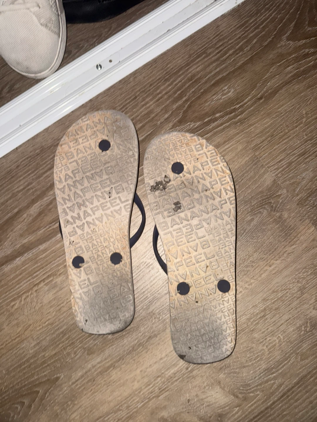 Banana Peel Striped Flip Flops Size 10 - photo 2