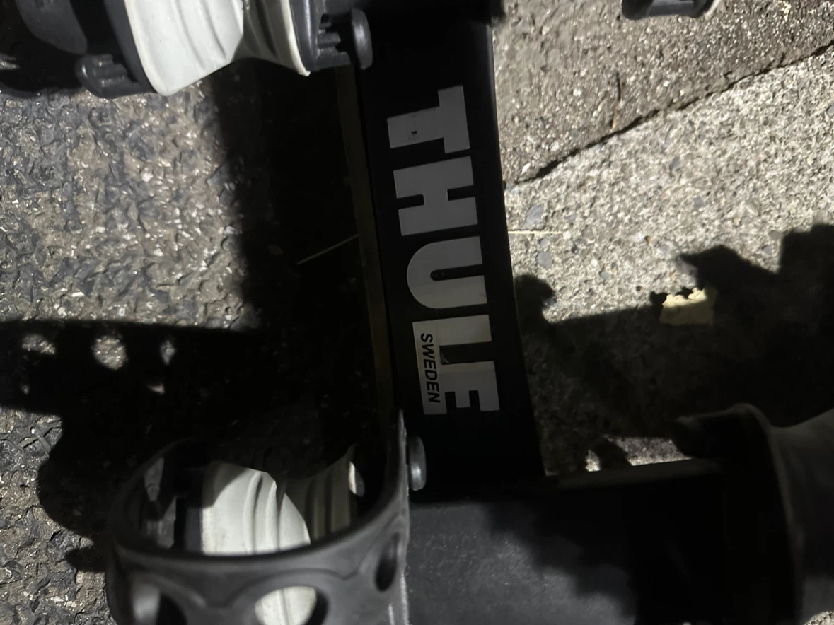 Thule 3 Bike Rack with 2 keys - photo 2