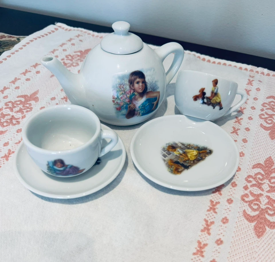 Martine Collection Children's Tea Set
