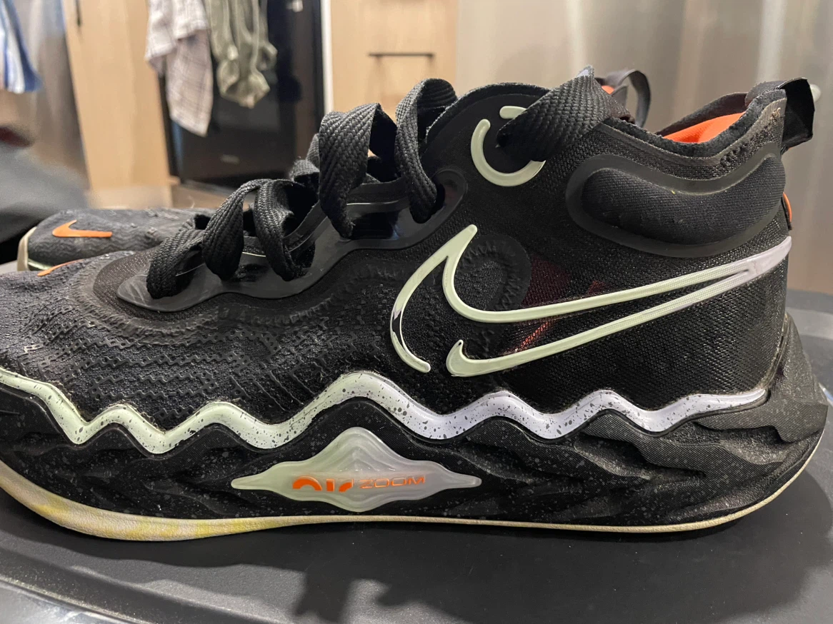 Nike Air Zoom Basketball Shoes - photo 2