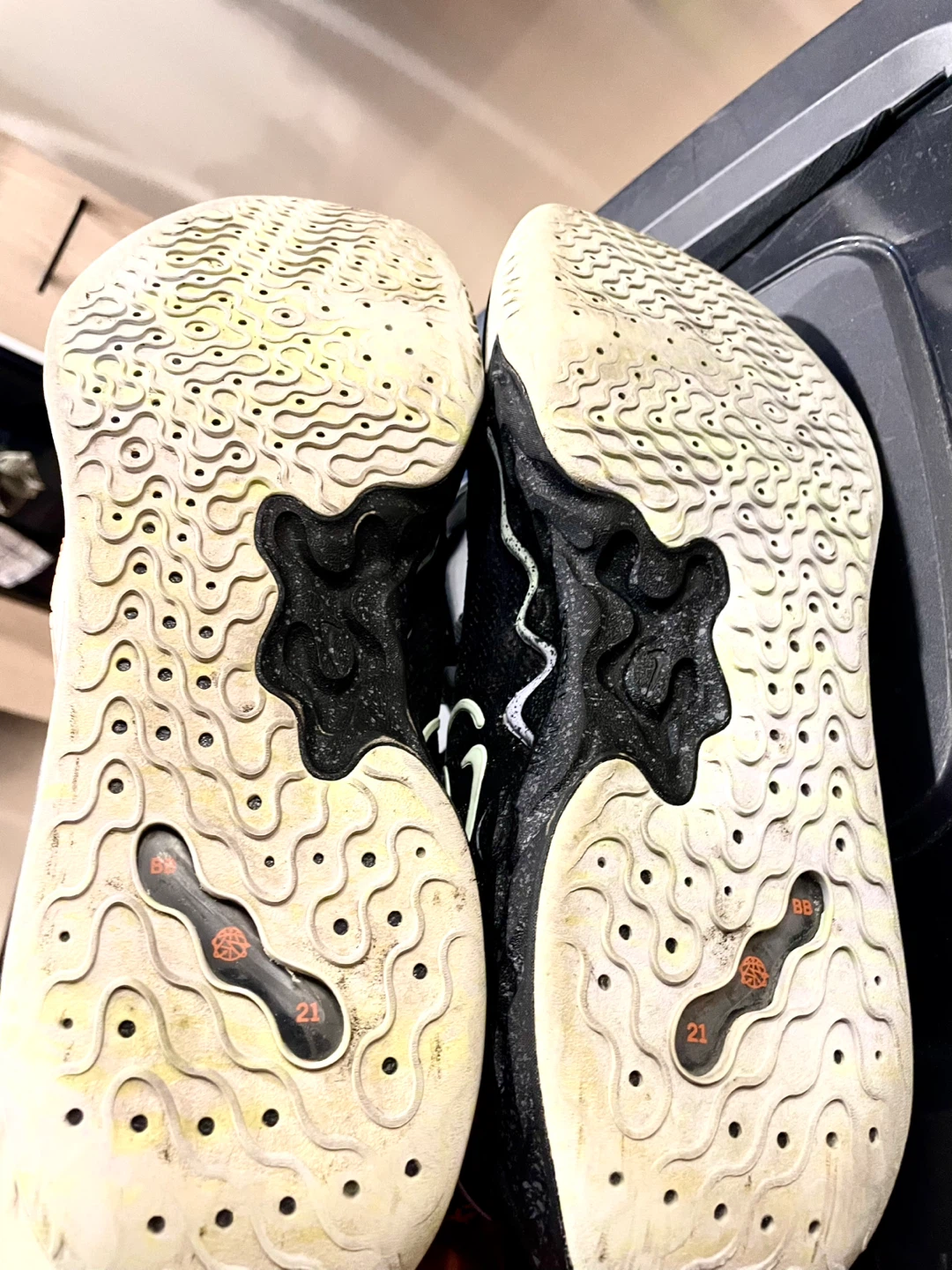Nike Air Zoom Basketball Shoes - photo 5