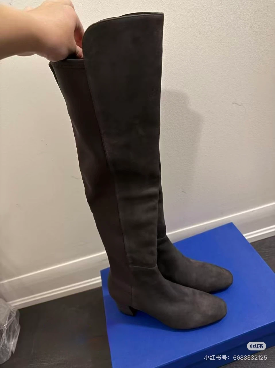 Stuart Weitzman Over-the-Knee Boots - Size 6.5