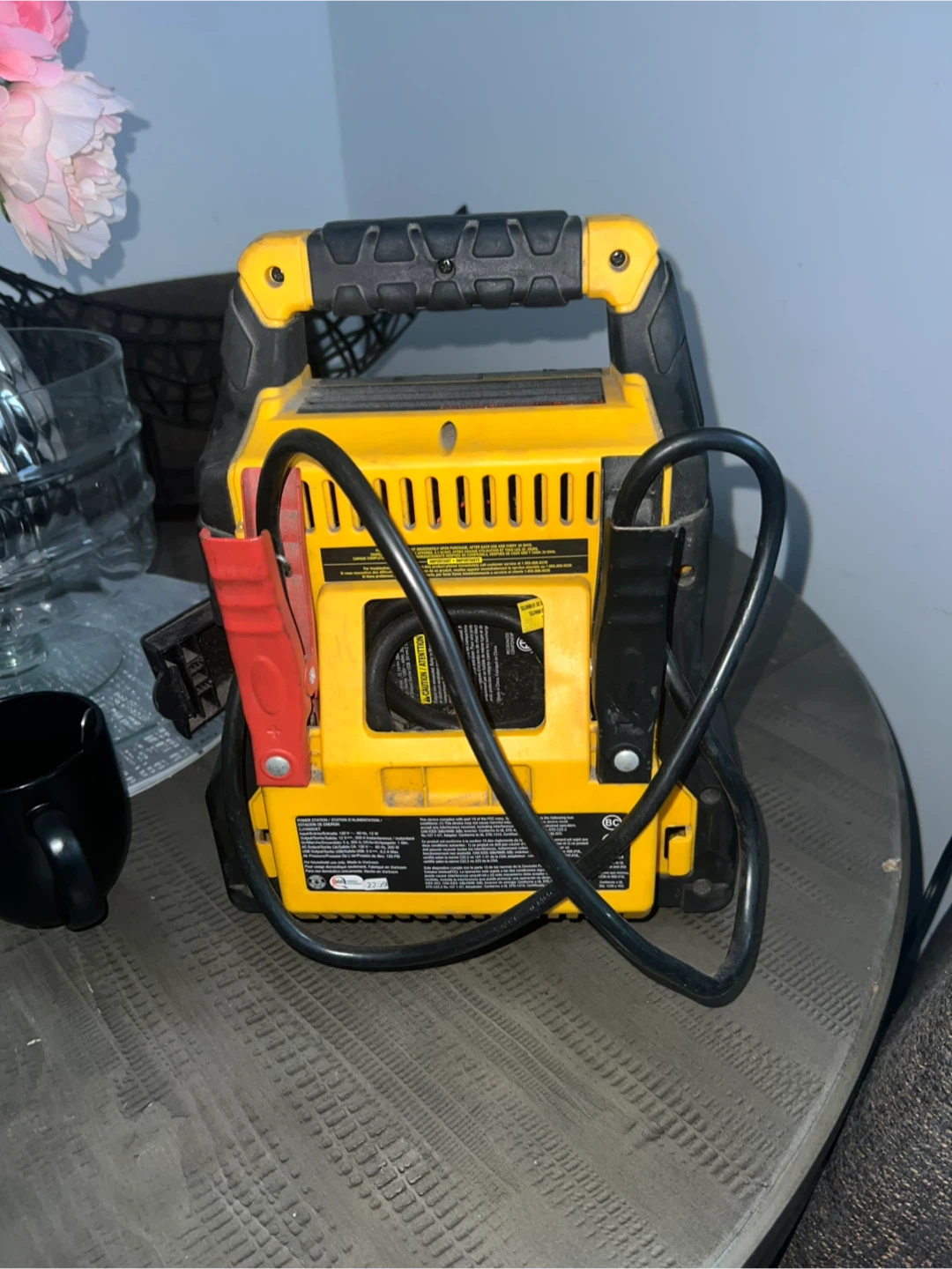 CAT CJ10000XT 1200A Jump Starter - photo 2