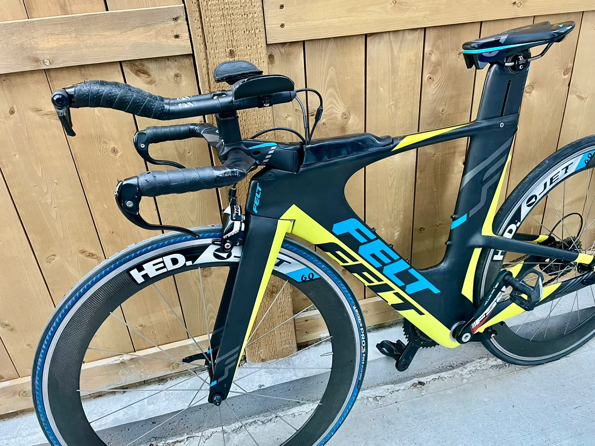 Felt AI14 carbon bike