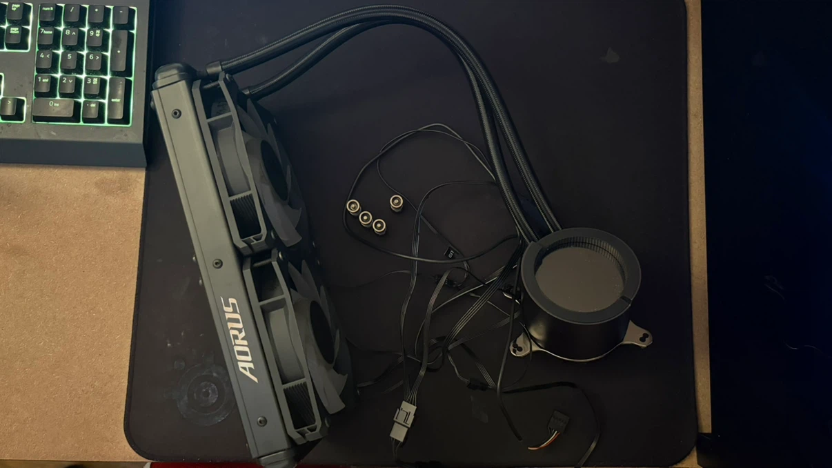 AURUS CPU LIQUID COOLER