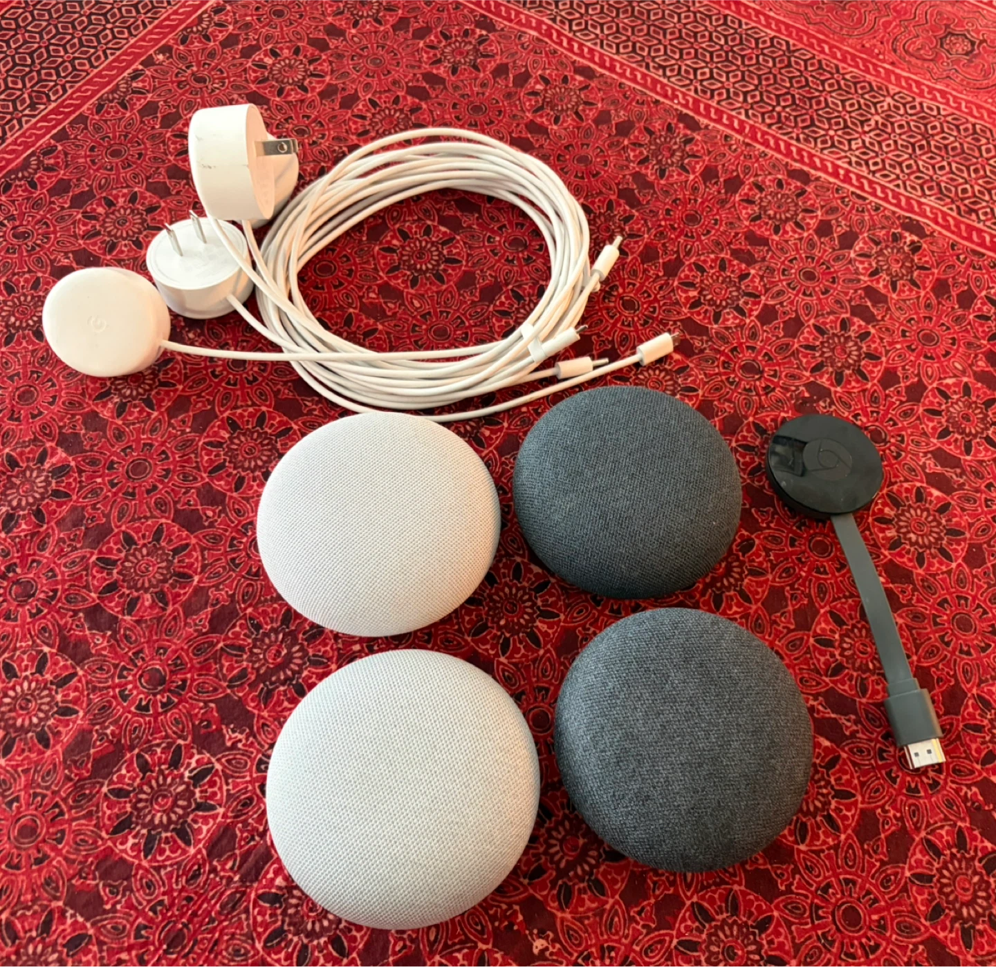 4x Google Nest Mini & Chromecast Bundle