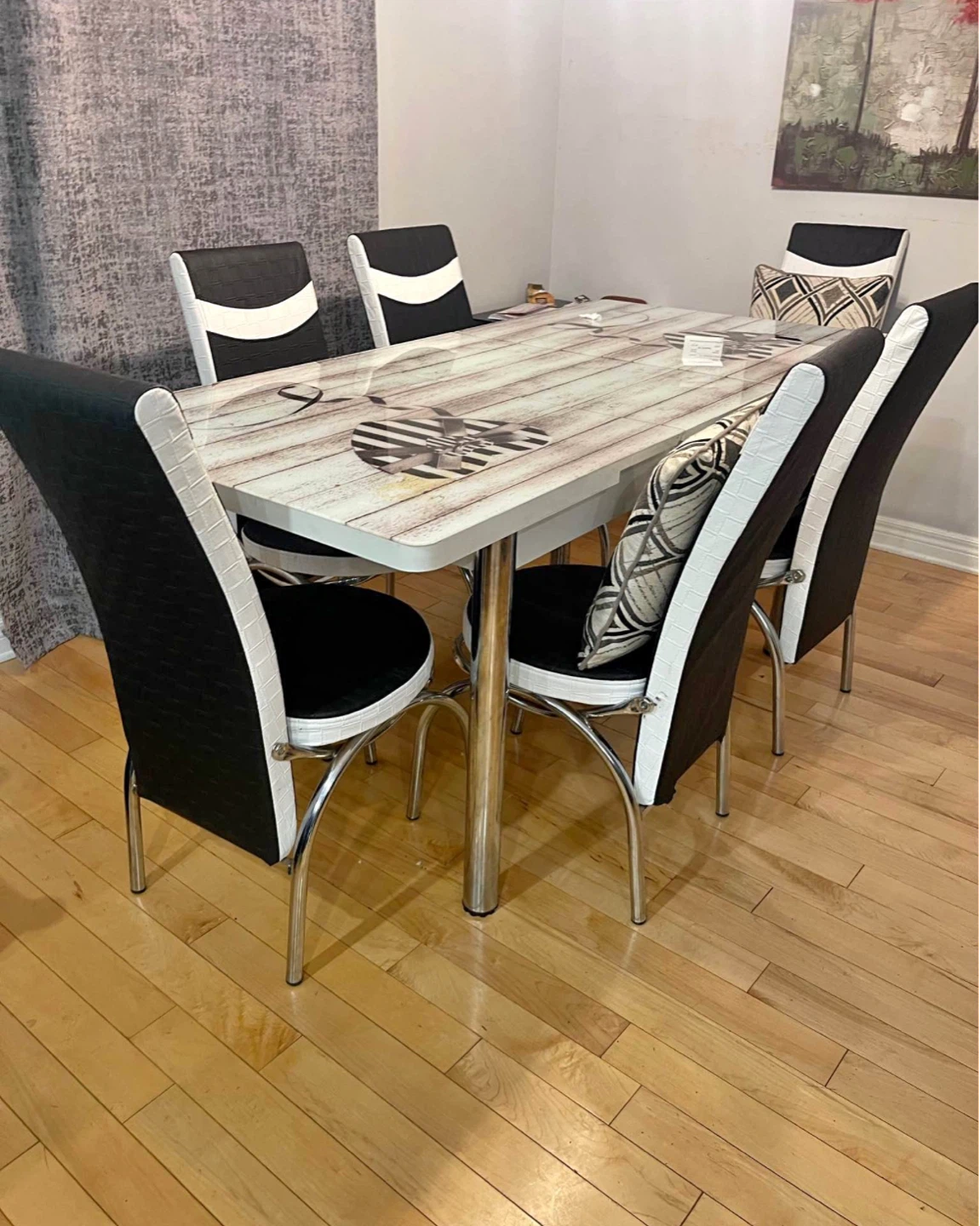 Dining Table and 6 Chairs Set