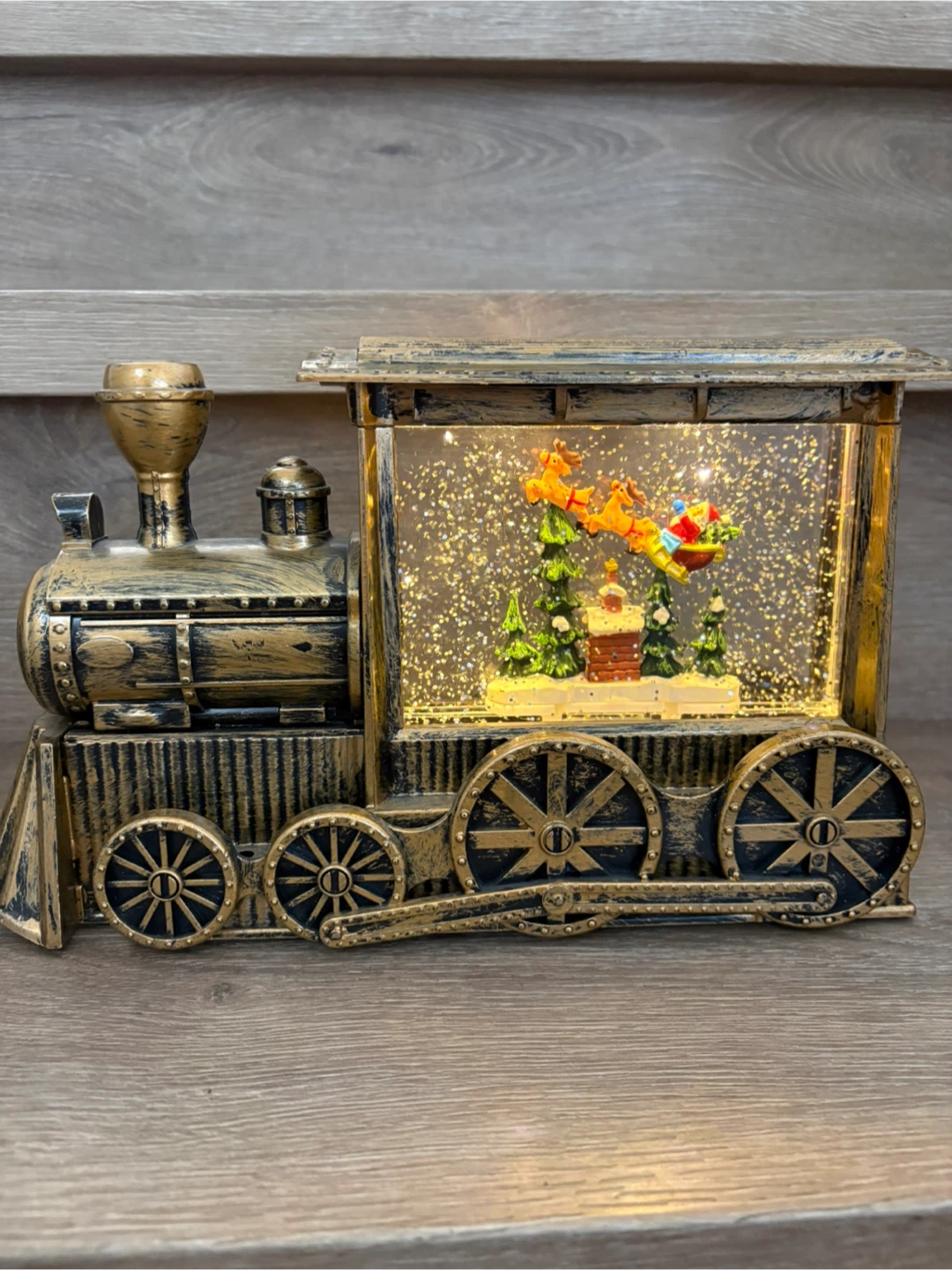 Snow globe Light-Up Santa's Train