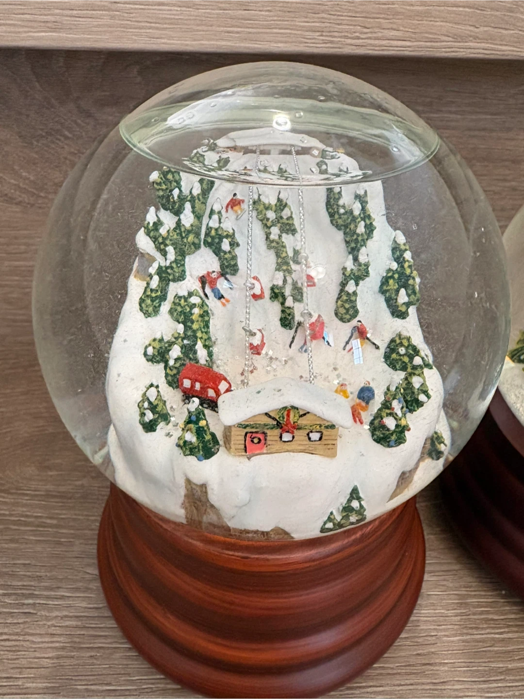 Snow globes Eddie Bauer 2009 & 2010 - photo 2