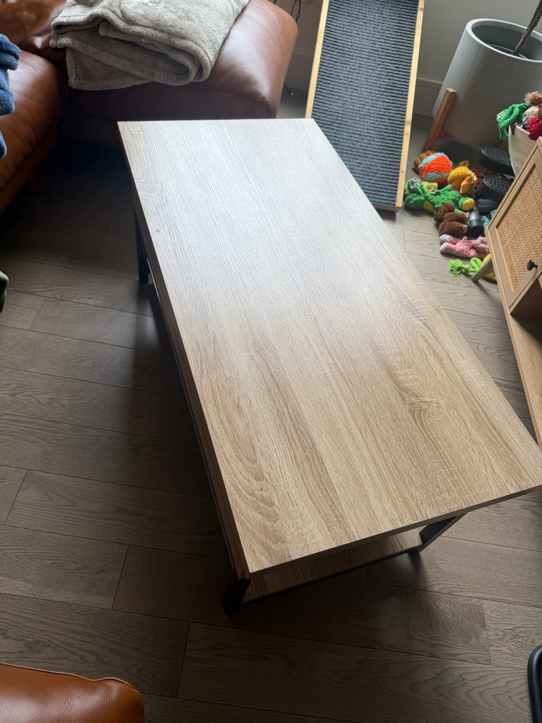 Coffee Table with Hydraulic Top