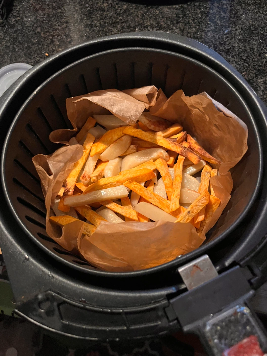 Insignia Air Fryer - 3.2L/3.4QT - Black - photo 4