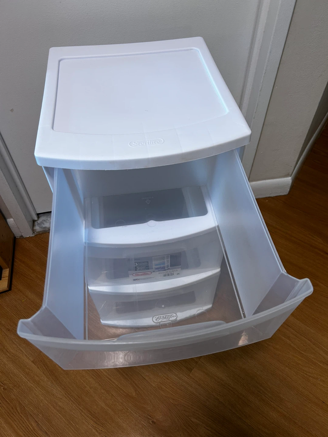 Sterilite 3-Drawer Medium cart - missing wheels - photo 4