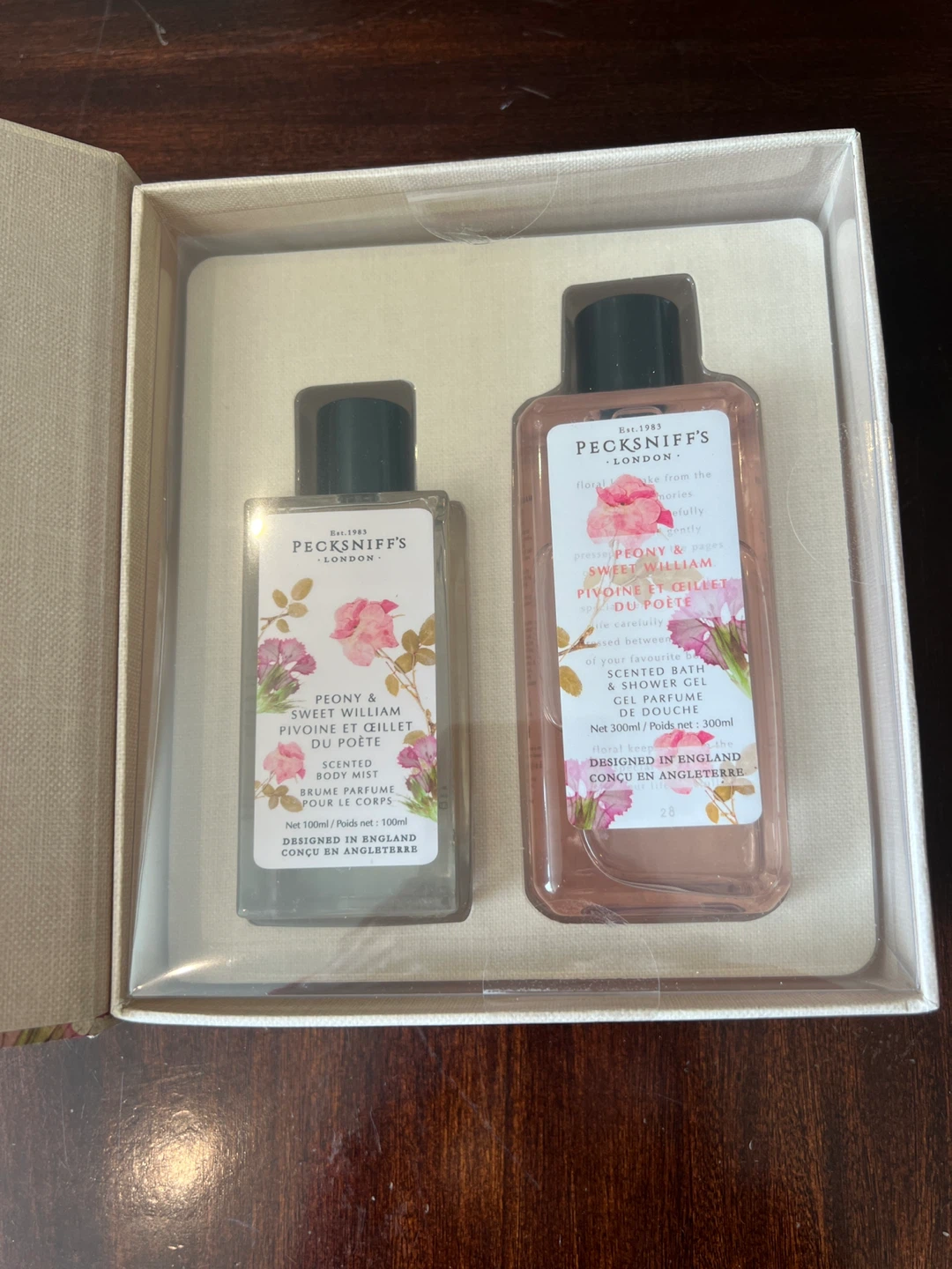 Pecksniffs Peony & Sweet William Scented Bath & Body Gift Set
