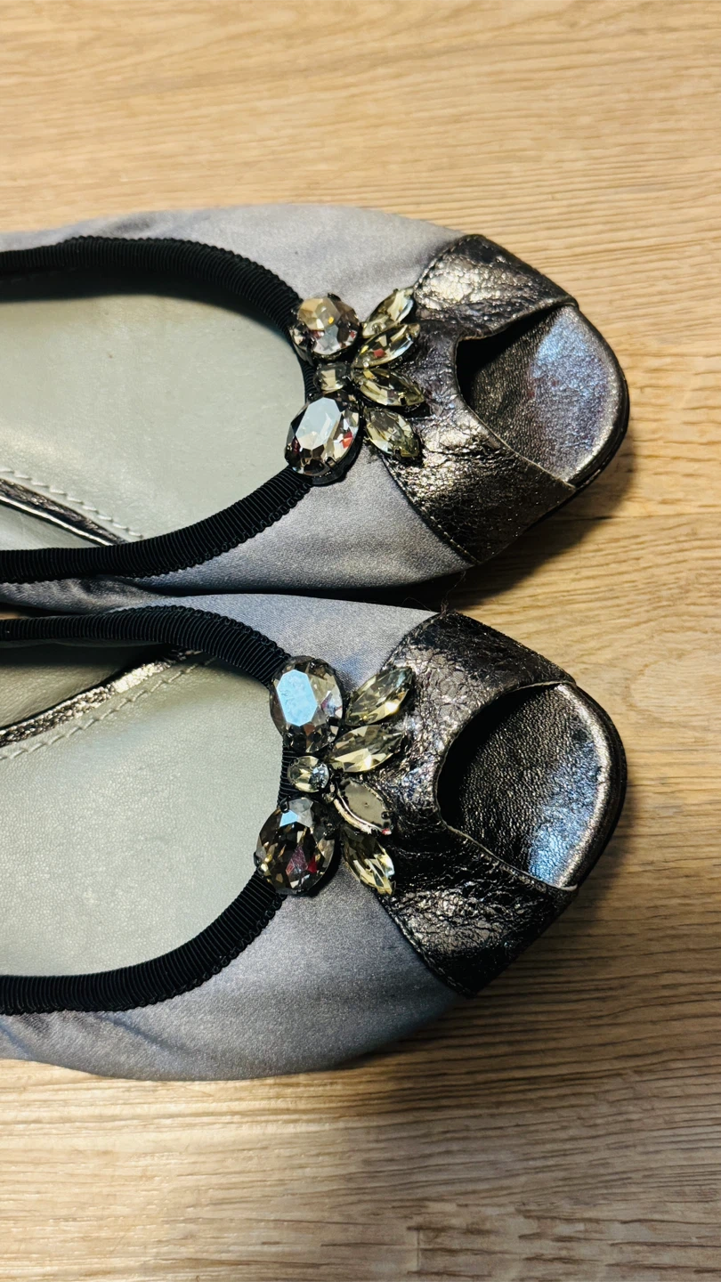Vera Wang Lavender Peep Toe Flats - photo 5