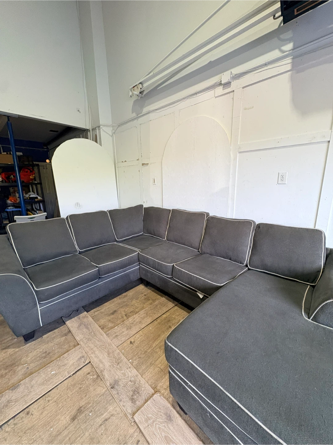 Charcoal Gray U-Shaped Sectional Sofa (we deliver) - photo 4