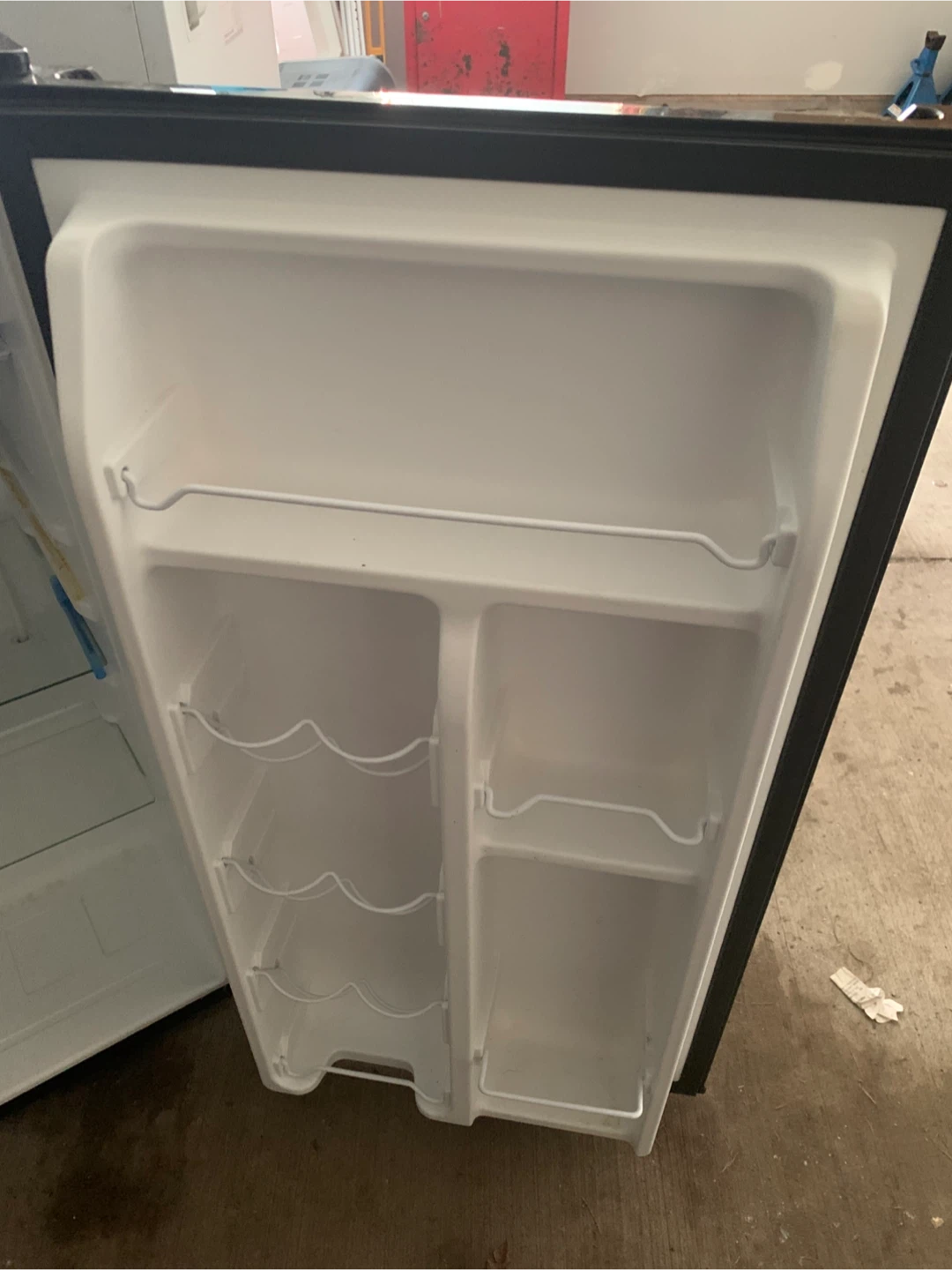 Galanx Compact Refrigerator - photo 3