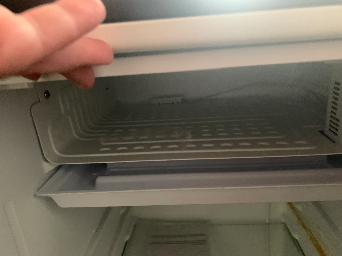 Galanx Compact Refrigerator - photo 4