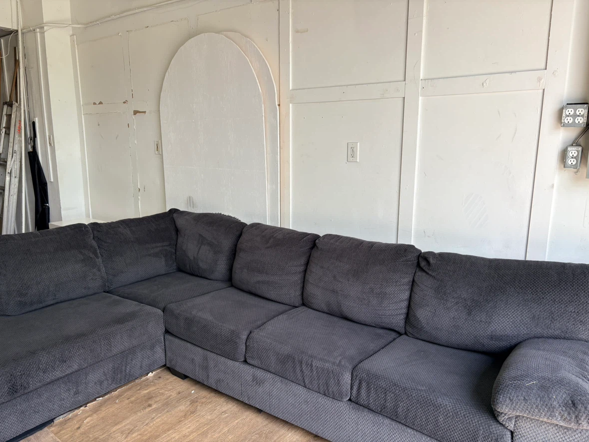 Charcoal Grey Textured Fabric Sectional Sofa (we deliver) - photo 3