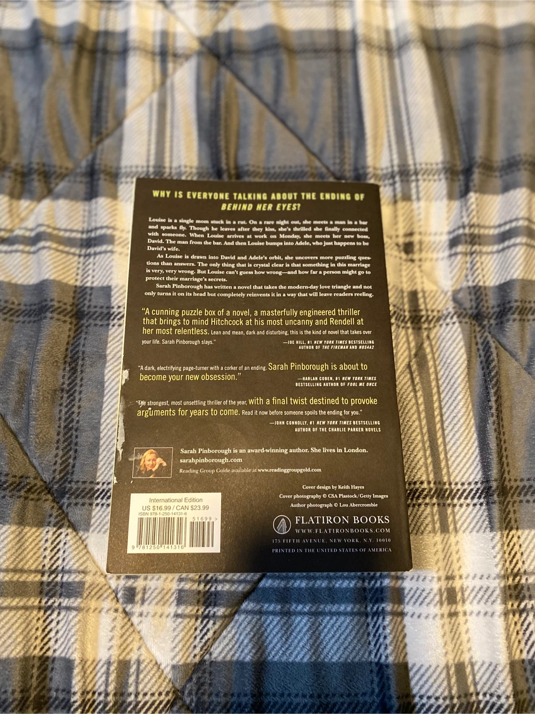 Behind Her Eyes by Sarah Pinborough Softcover - photo 3
