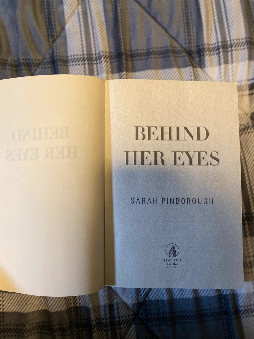 Behind Her Eyes by Sarah Pinborough Softcover - photo 4