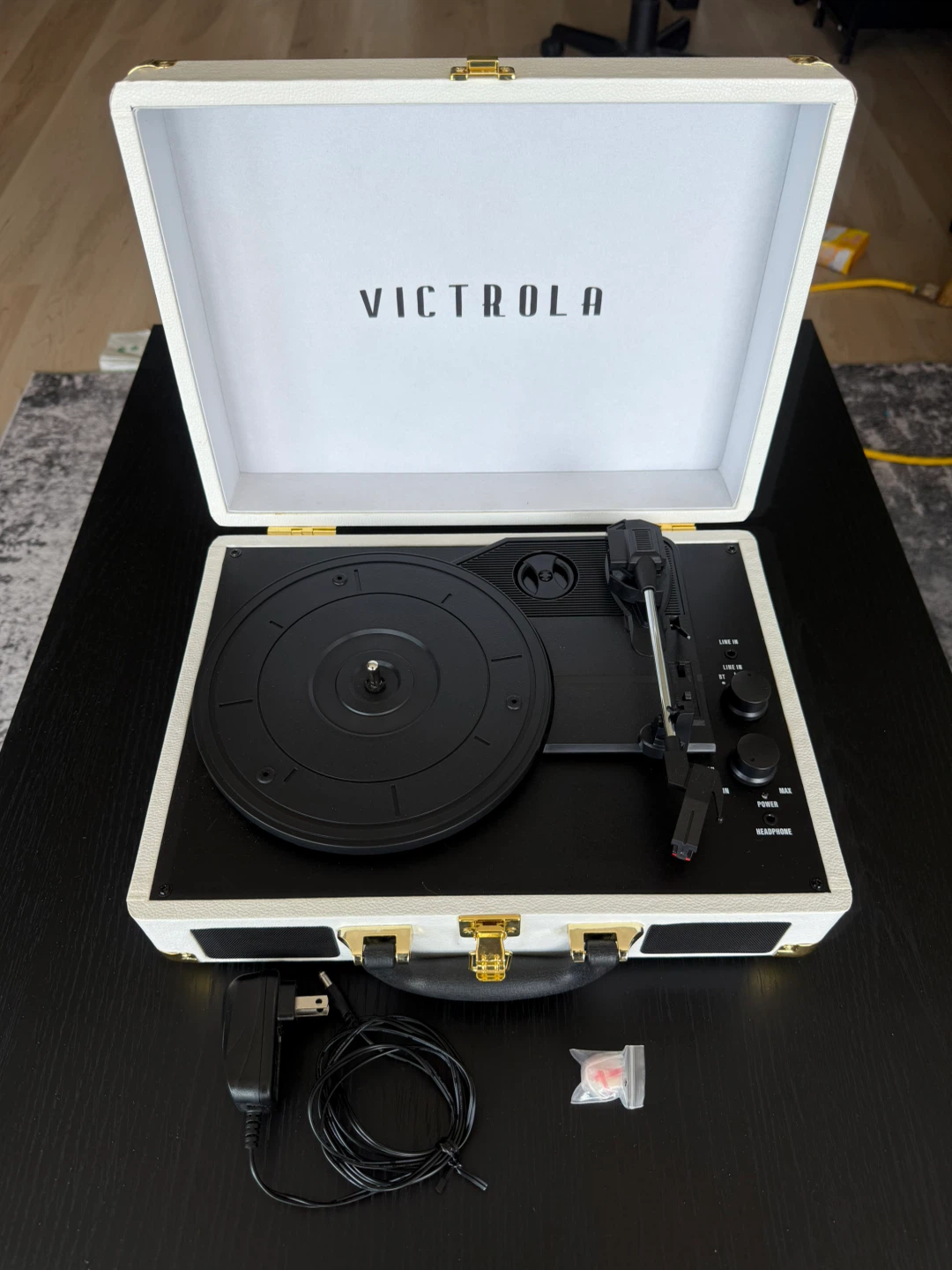 Victrola Journey VSC-550BT Bluetooth Turntable - White