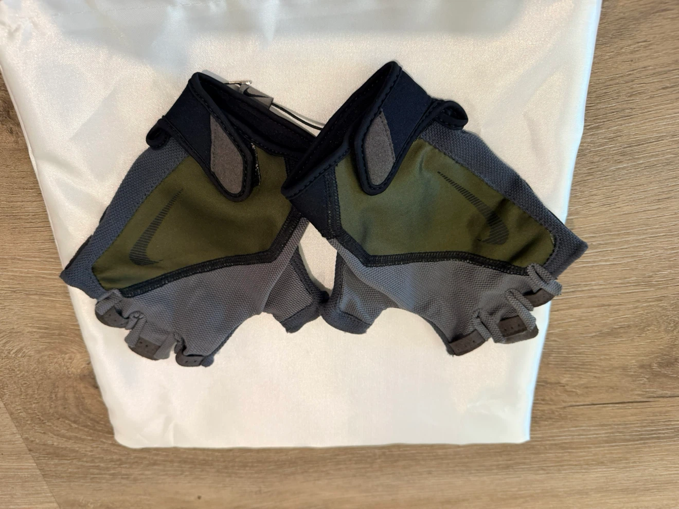 Nike Fingerless Workout Gloves
