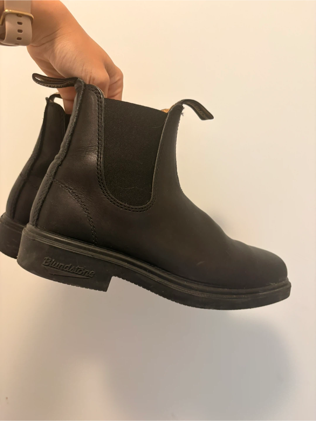 Blundstone Black Leather Chelsea Boots