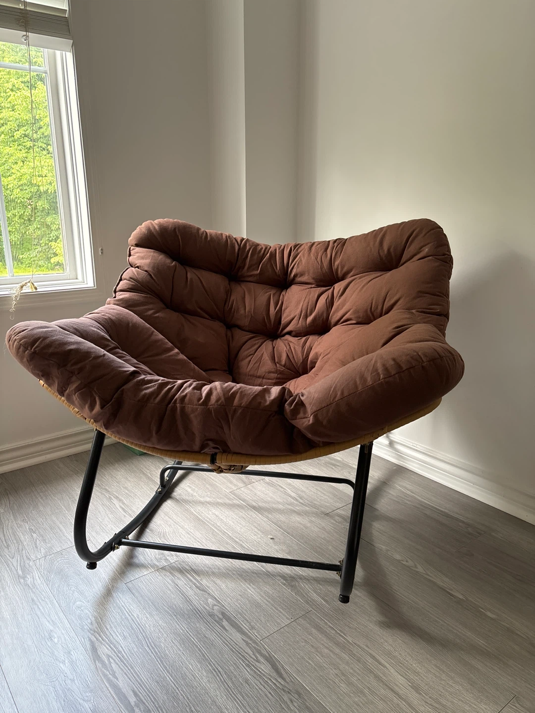Brown Puffy Lounge Rocky Chair