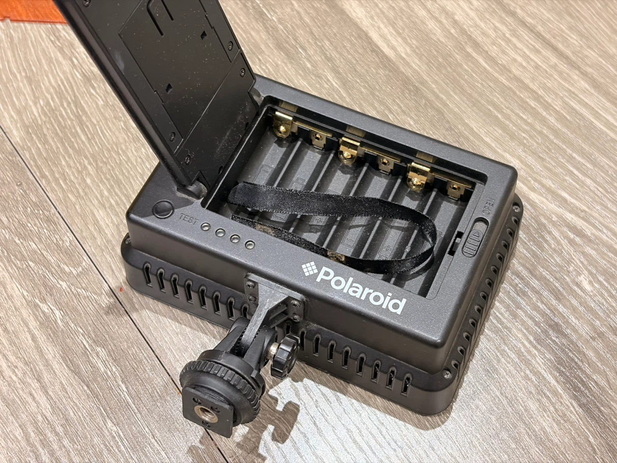 Polaroid LED Video Light with Battery - photo 5