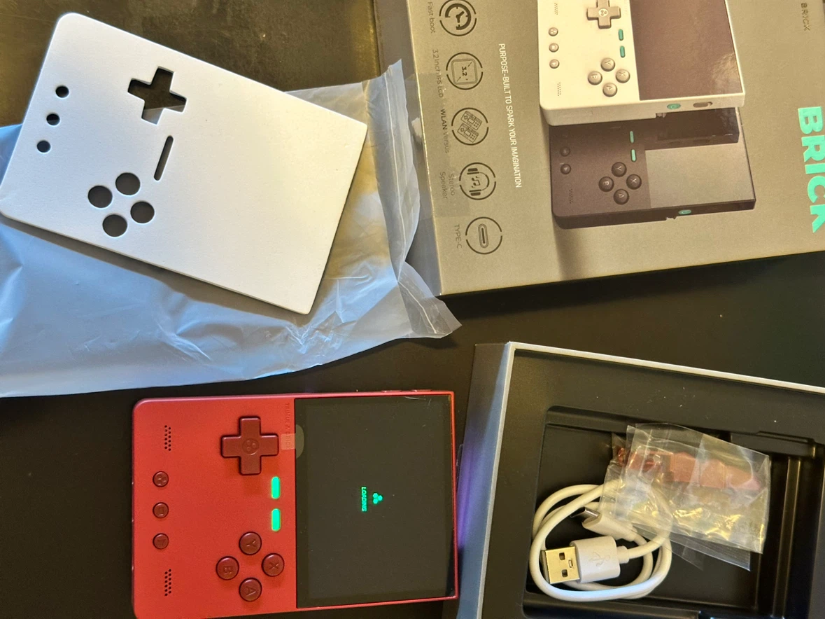 Trimui Brick TG3040 Retro Handheld Game Console - photo 2