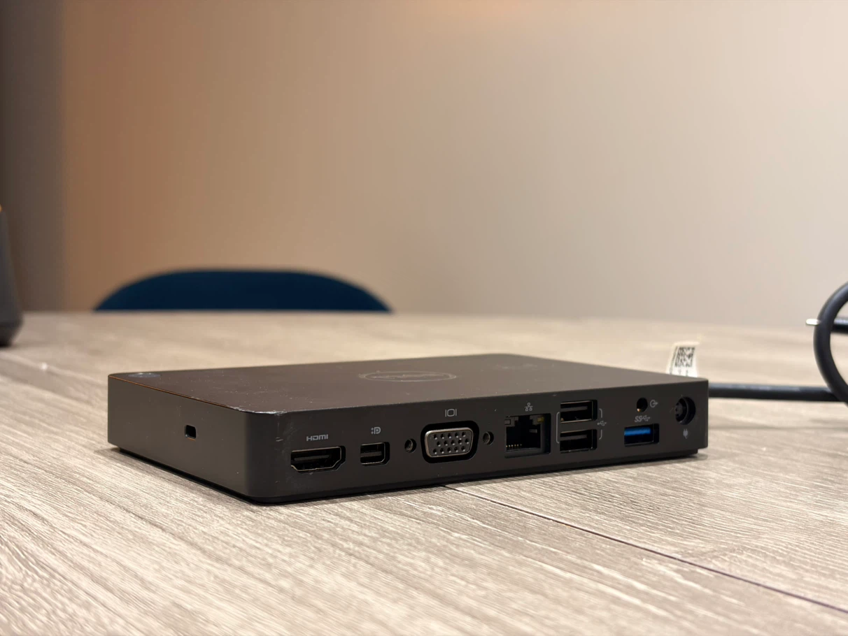 Dell K17A (WD15) Docking Station - photo 2