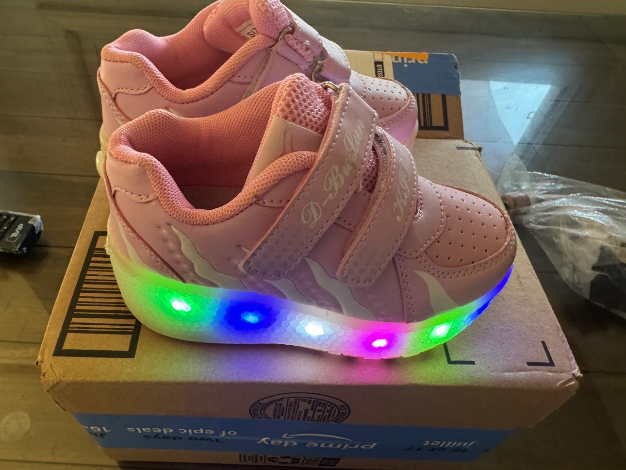 Pink LED Roller Shoes Size 27 - photo 2