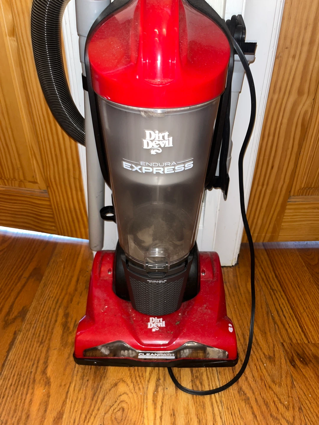 Dirt Devil Vacuum - photo 2