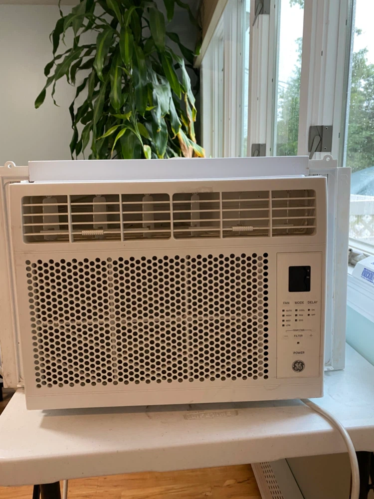 GE Appliances Window Air Conditioner AHP06LZQ1