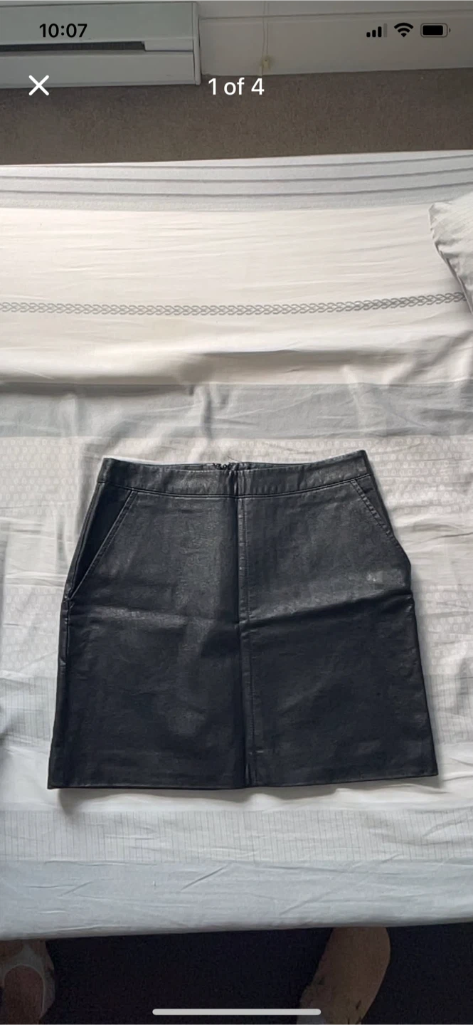 Forever 21 Black Faux Leather Mini Skirt Size S