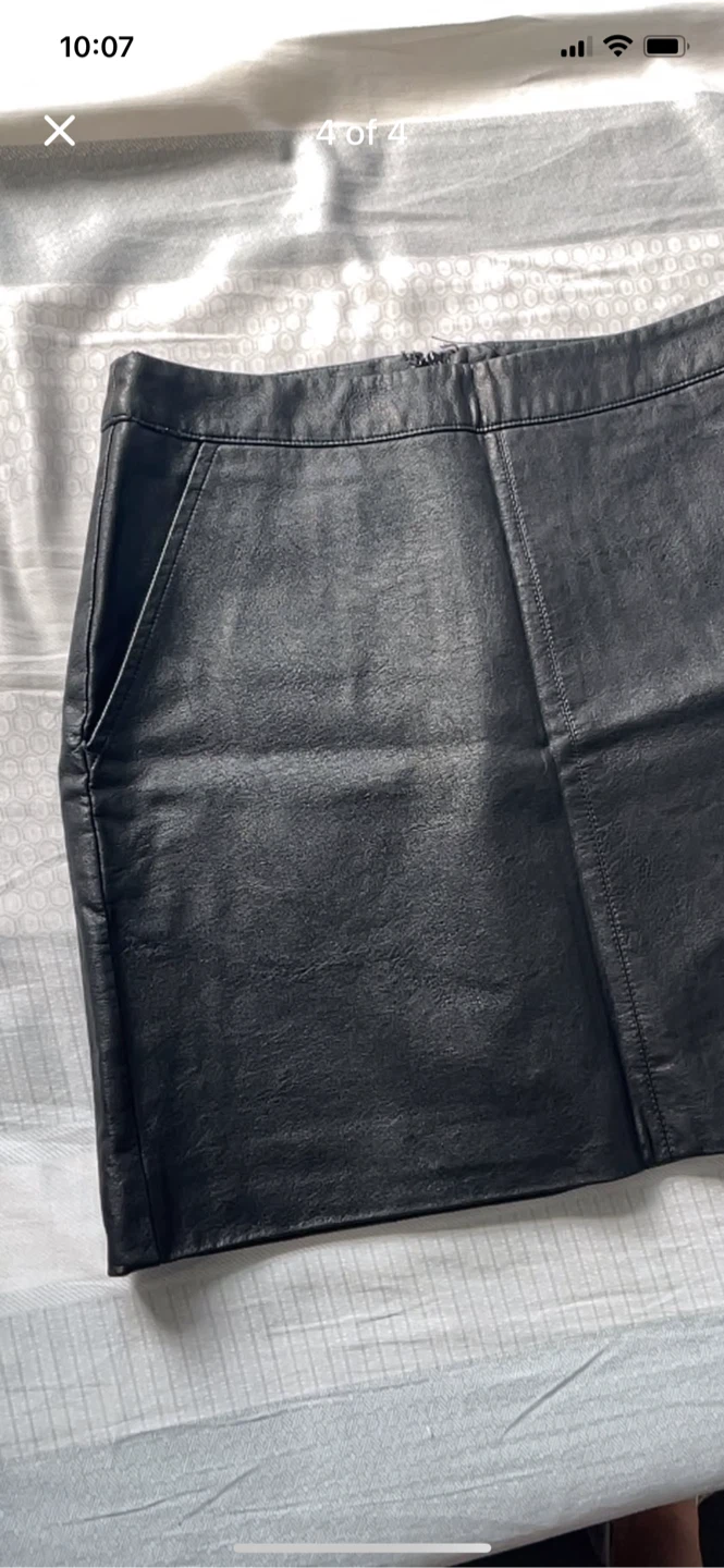 Forever 21 Black Faux Leather Mini Skirt Size S - photo 4