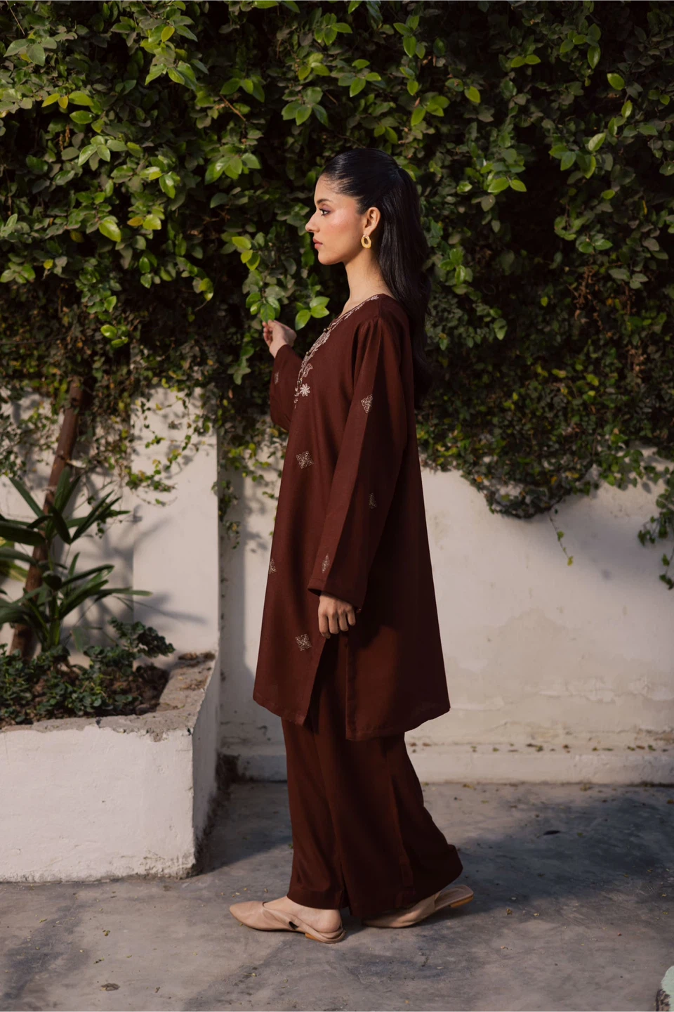 Embroidered Kurti and Pants Set - photo 3