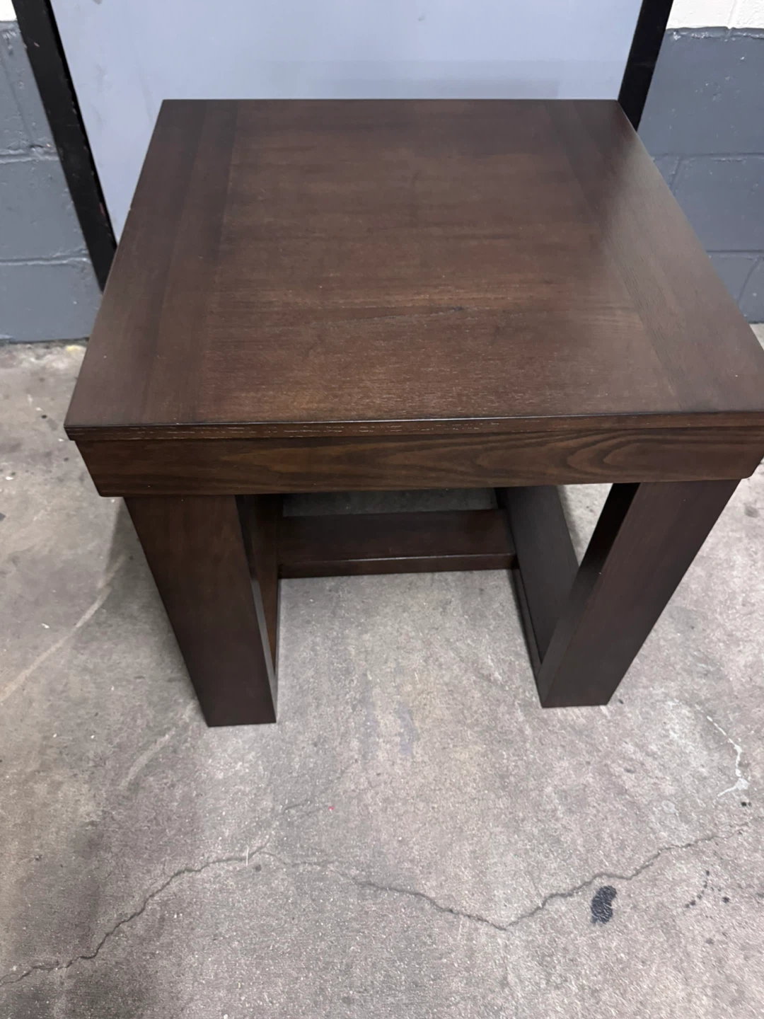 End table | Brown wood
