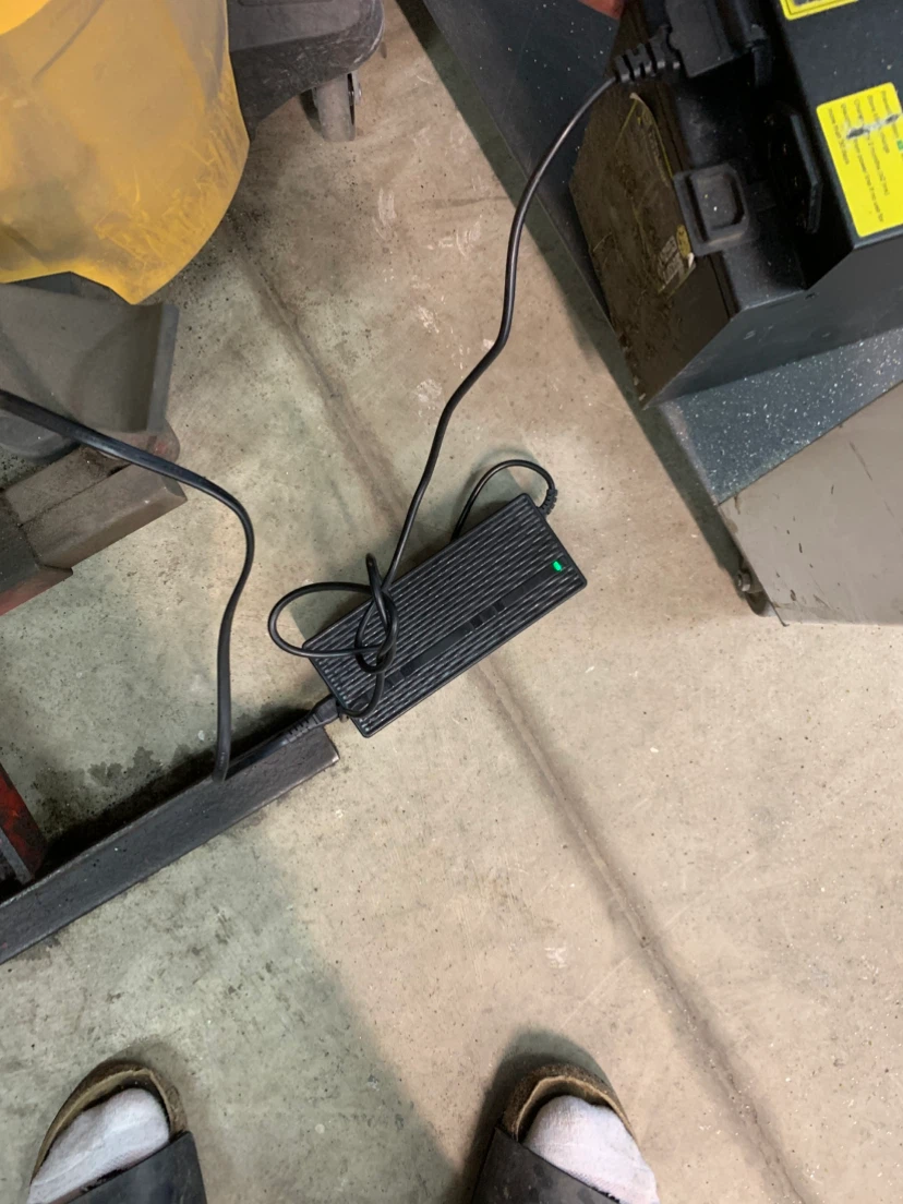 Black Battery Pack with fast Charger 52 v
