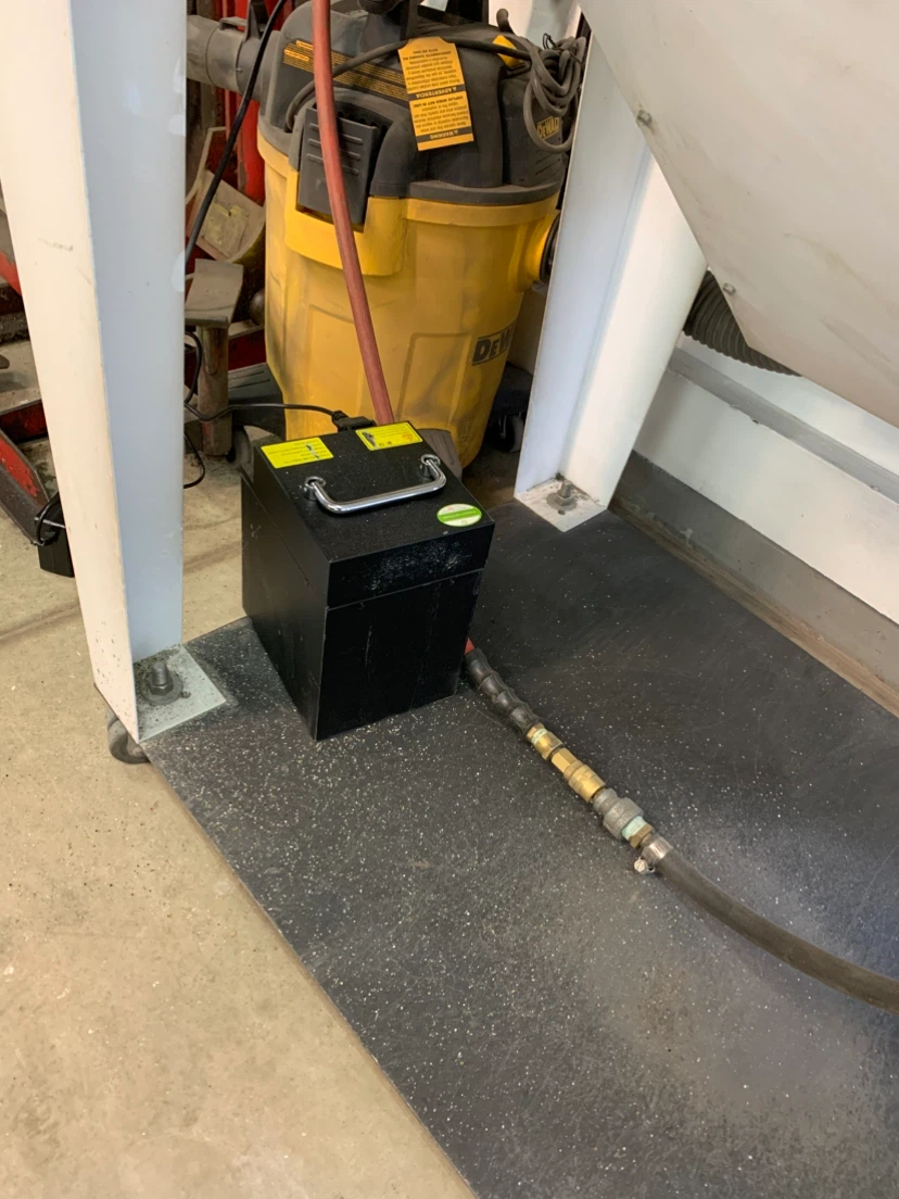 Black Battery Pack with fast Charger 52 v - photo 2
