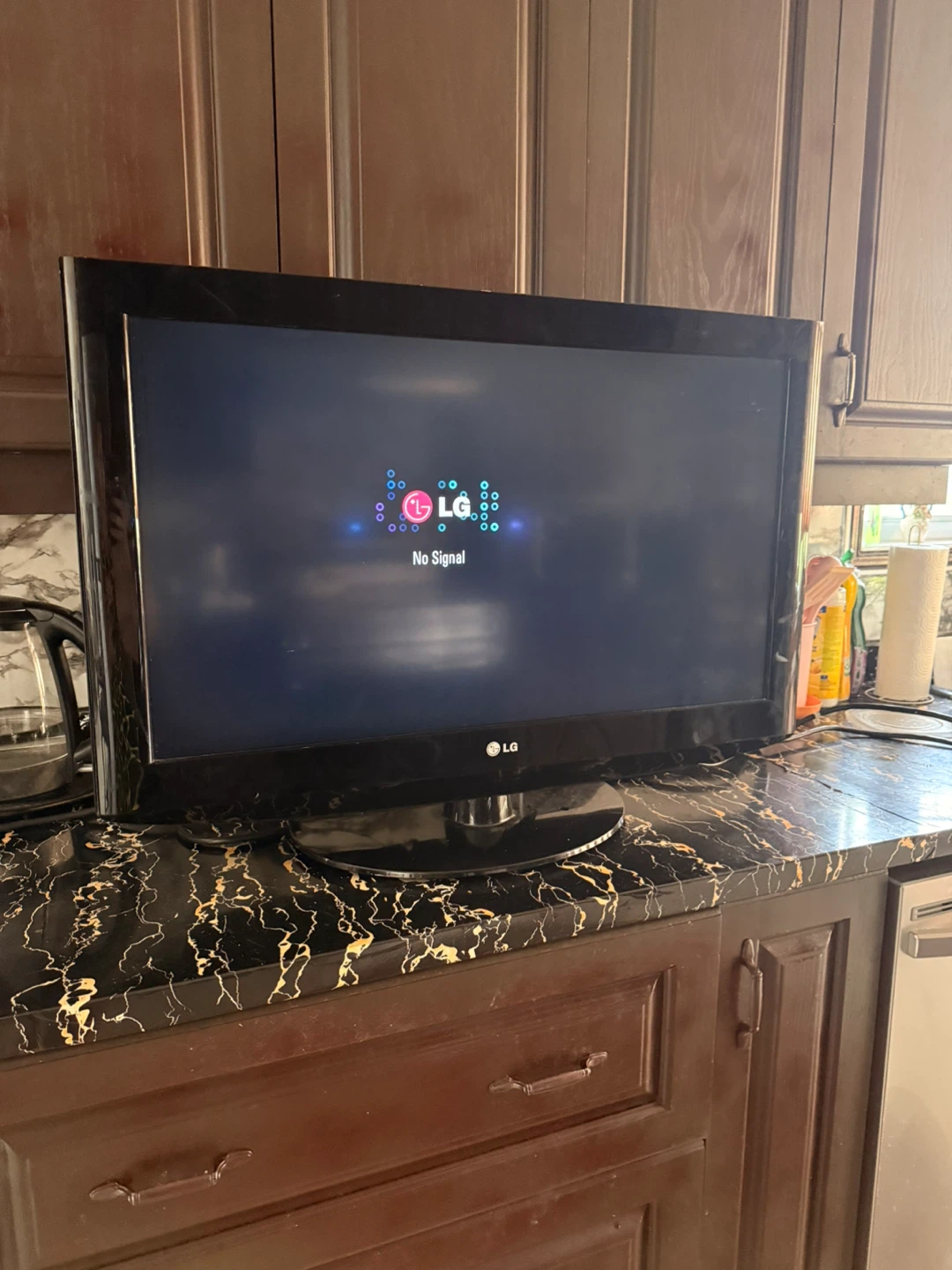 LG 32LH250H-UA 32" Flat Screen TV