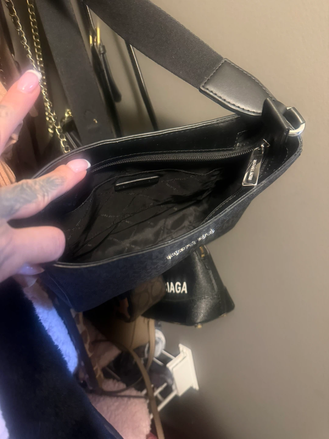Michael Kors Crossbody Bag - photo 2