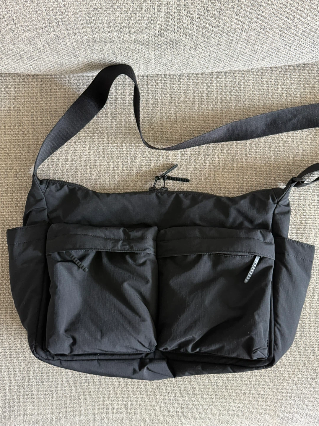 UNIQLO Shoulder Bag
