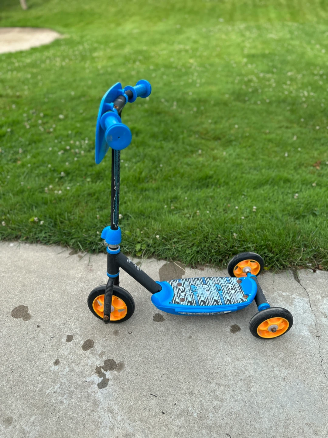 3-wheel lean-to-steer toddler scooter - photo 3