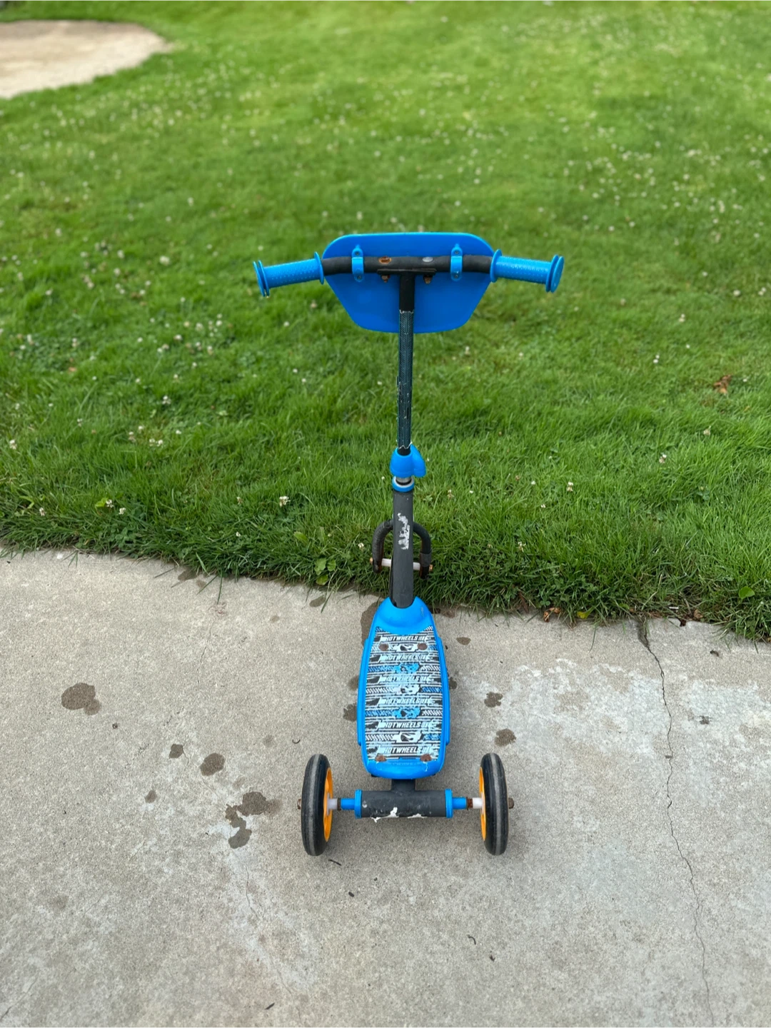 3-wheel lean-to-steer toddler scooter - photo 4