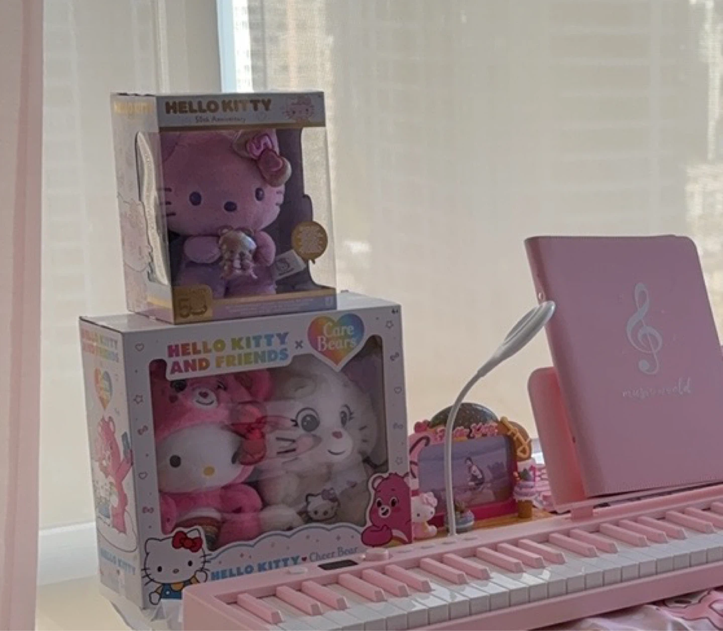 （Top） Hello Kitty 50th Anniversary Plush